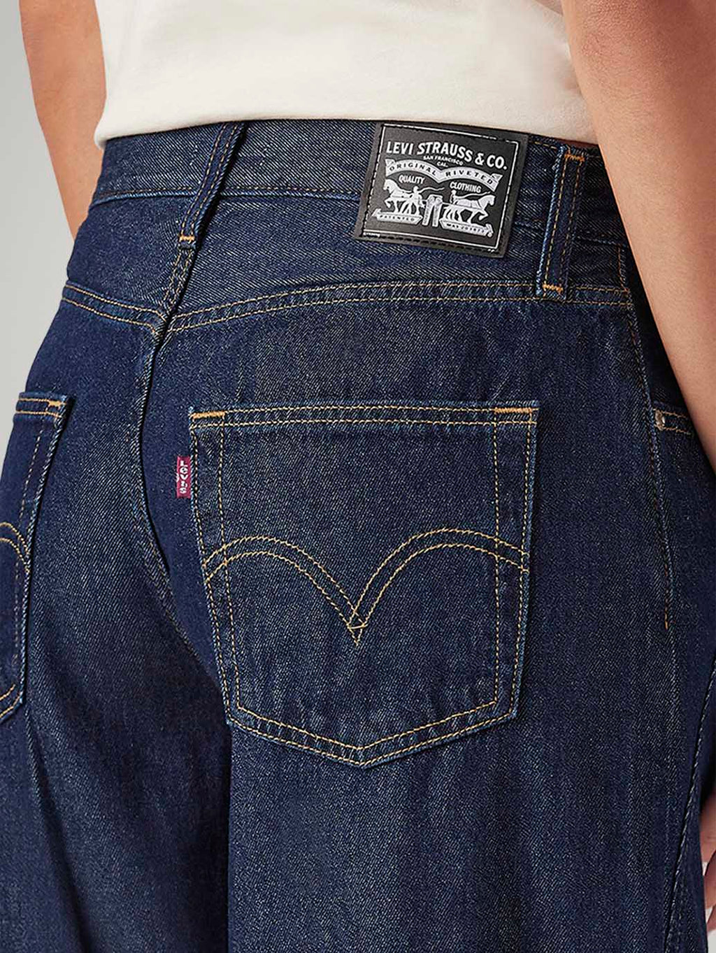 Women's Loose Fit Mid Rise Jeans