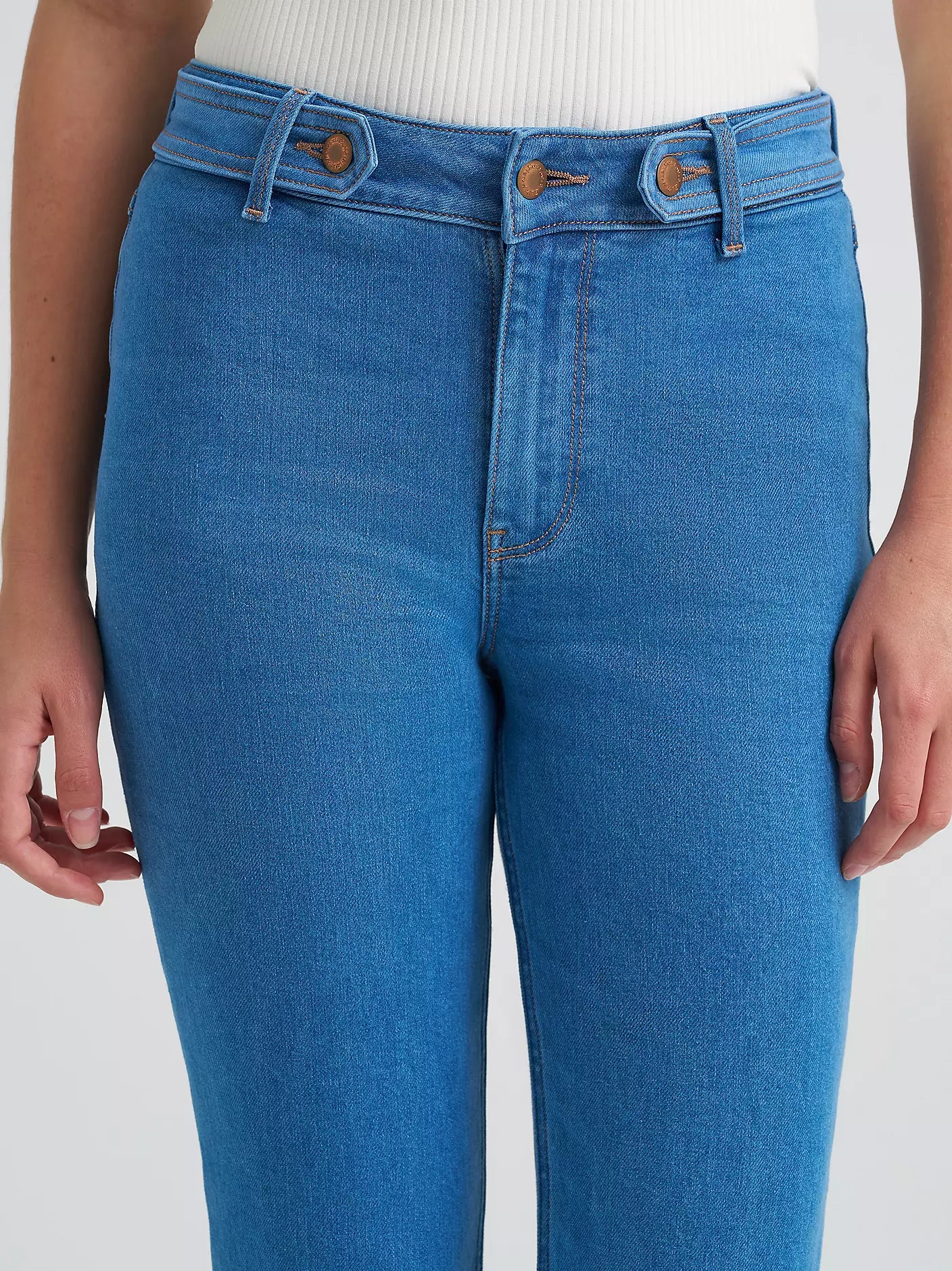 Women's Belted Flare Jean