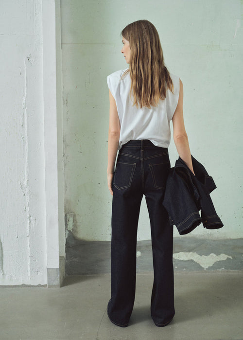 High-waisted barrel jeans