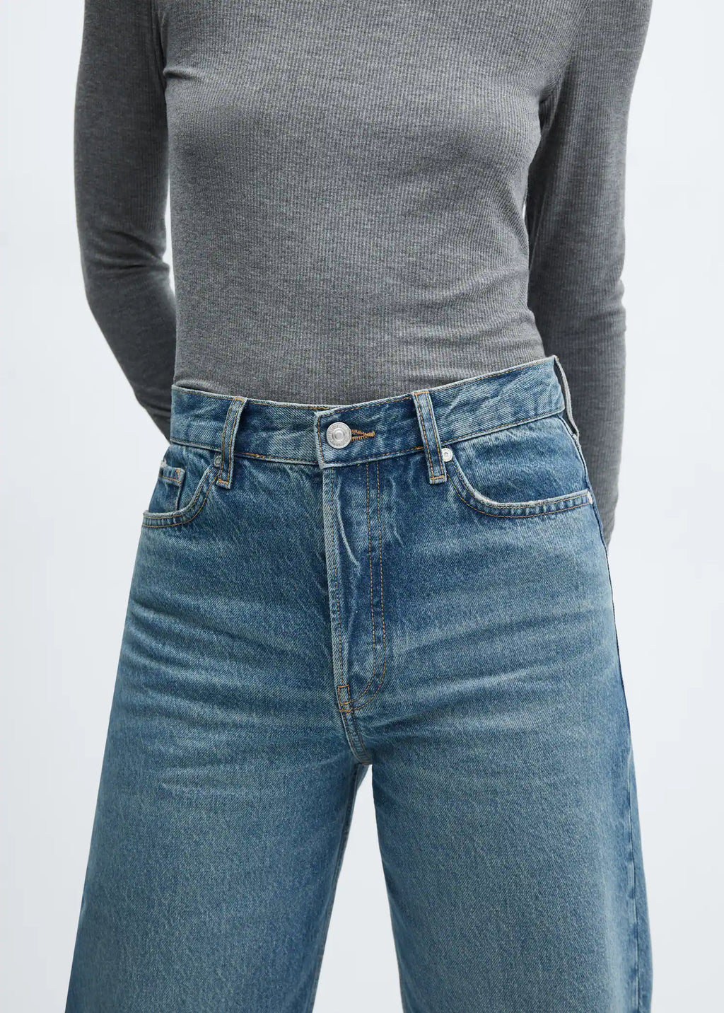 Mid-rise straight jeans