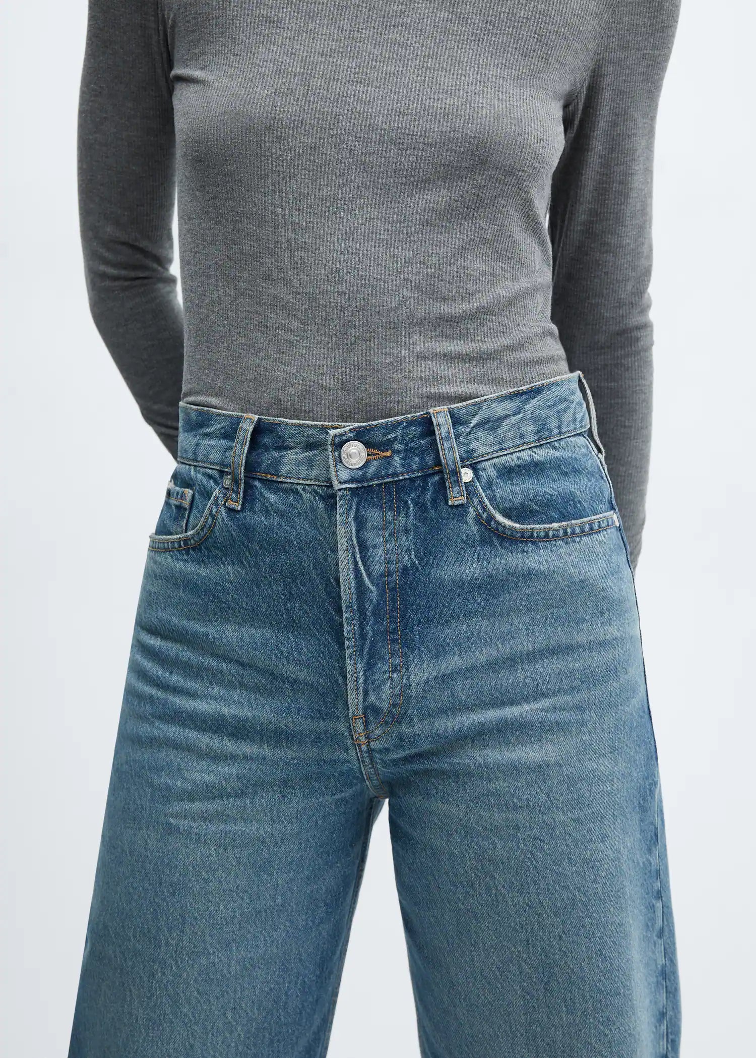 Mid-rise straight jeans