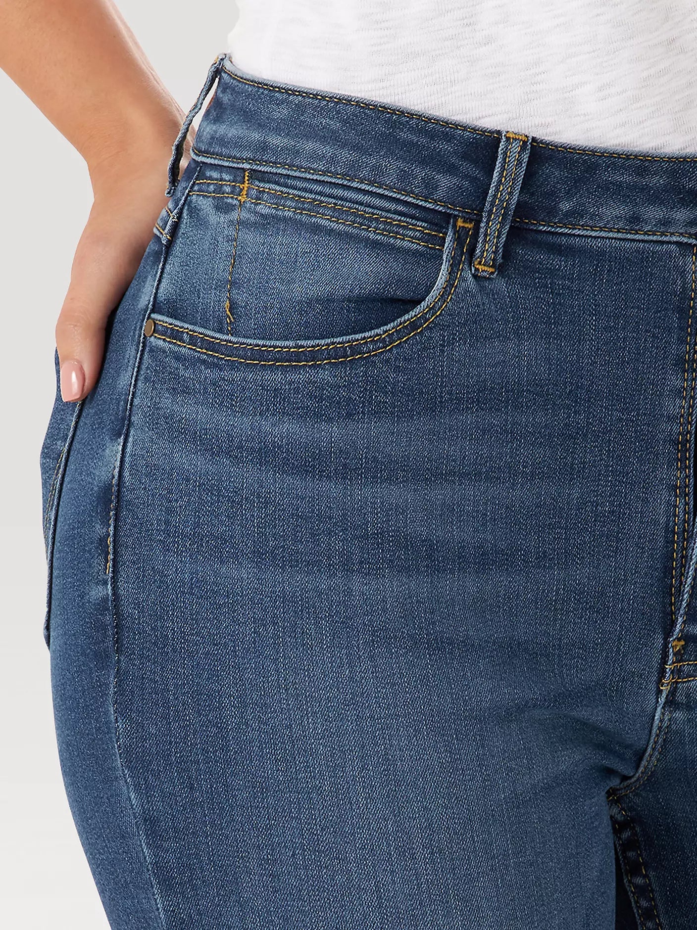 Women's Wrangler® High Rise Unforgettable Skinny Jean